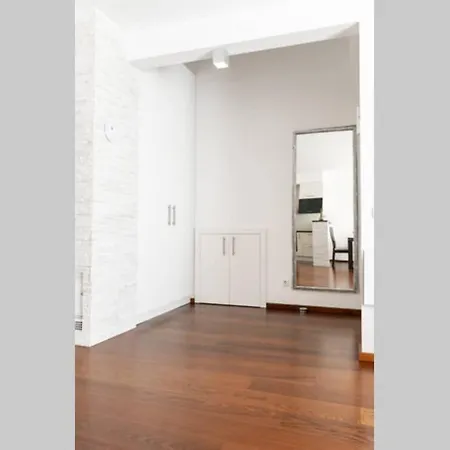 Zara 2-Bedroom Apartment With Terrace&Backyard